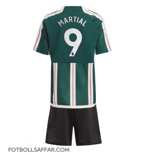 Manchester United Anthony Martial #9 Bortadräkt Barn 2023-24 Kortärmad (+ Korta byxor)